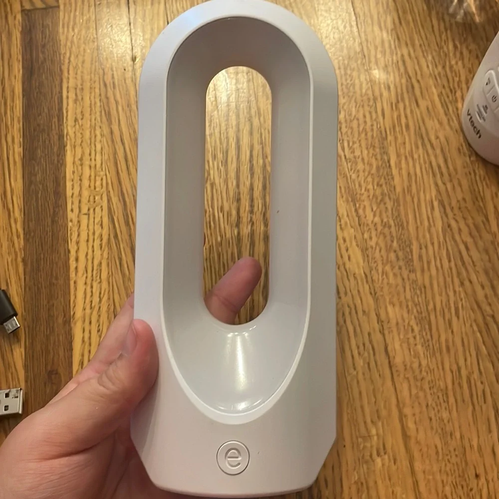 Color changing, rechargeable ring light